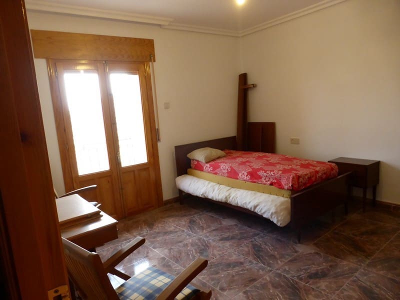 4 soveværelse Byhus til salg i Benamaurel - € 79.000 (Ref: 9234916)