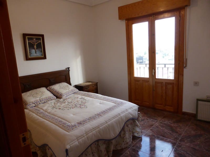 4 soveværelse Byhus til salg i Benamaurel - € 79.000 (Ref: 9234916)