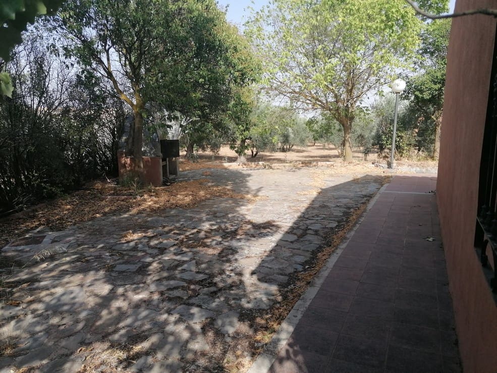 3 slaapkamer Finca/Landhuis te koop in Baza - € 159.000 (Ref: 9235126)