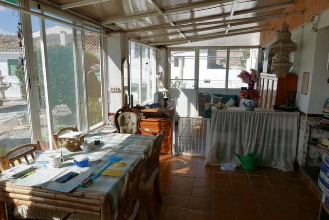 7 soveværelse Byhus til salg i Baza med swimmingpool - € 250.000 (Ref: 9267701)