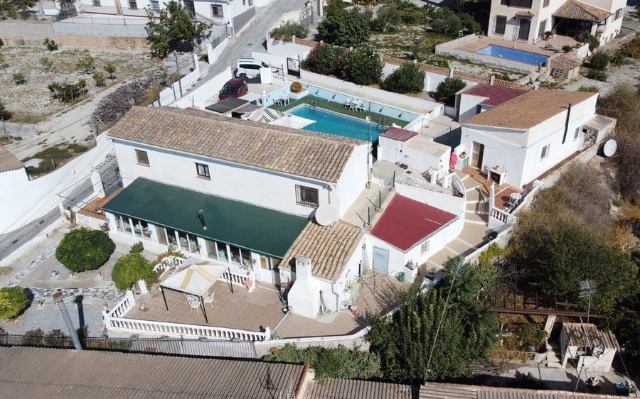 7 bedroom Finca/Country House for sale in Baza with pool - € 250,000 (Ref: 9267701)
