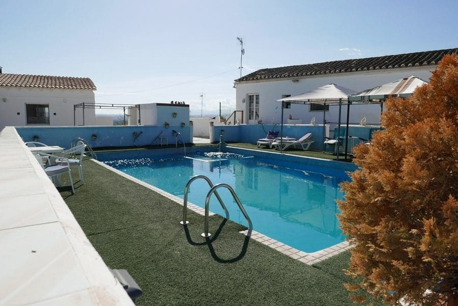 7 bedroom Finca/Country House for sale in Baza with pool - € 250,000 (Ref: 9267701)