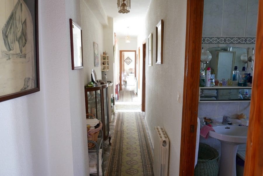 7 bedroom Finca/Country House for sale in Baza with pool - € 250,000 (Ref: 9267701)