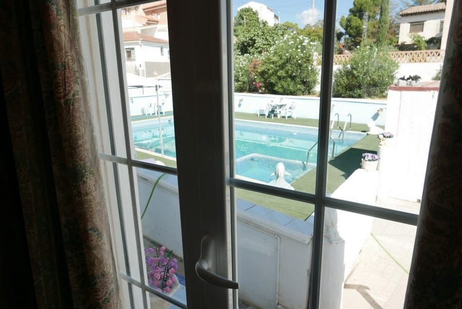 7 bedroom Finca/Country House for sale in Baza with pool - € 250,000 (Ref: 9267701)