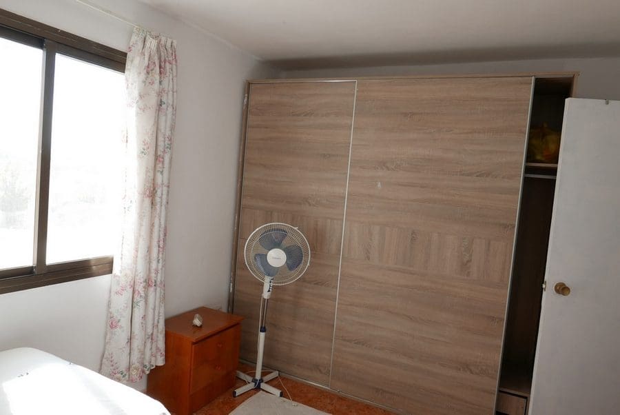 7 bedroom Finca/Country House for sale in Baza with pool - € 250,000 (Ref: 9267701)