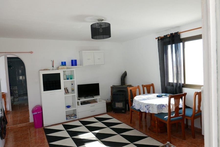 7 bedroom Finca/Country House for sale in Baza with pool - € 250,000 (Ref: 9267701)