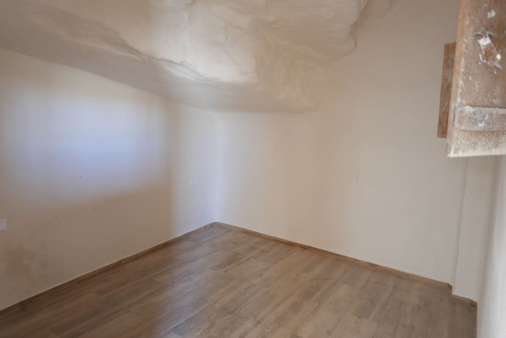 Hulehus til salg i Galera - € 99.000 (Ref: 9275186)