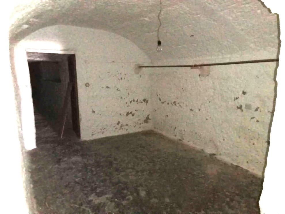 6 soverom Grottehus til salgs i Benamaurel - € 48 000 (Ref: 9293282)