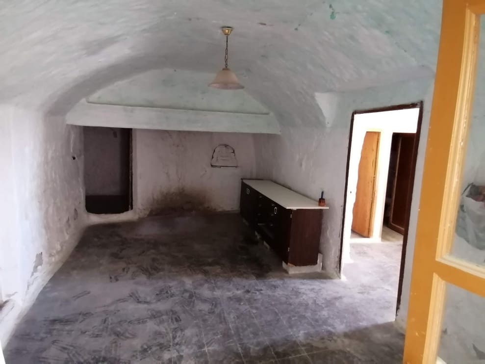 6 soverom Grottehus til salgs i Benamaurel - € 48 000 (Ref: 9293282)