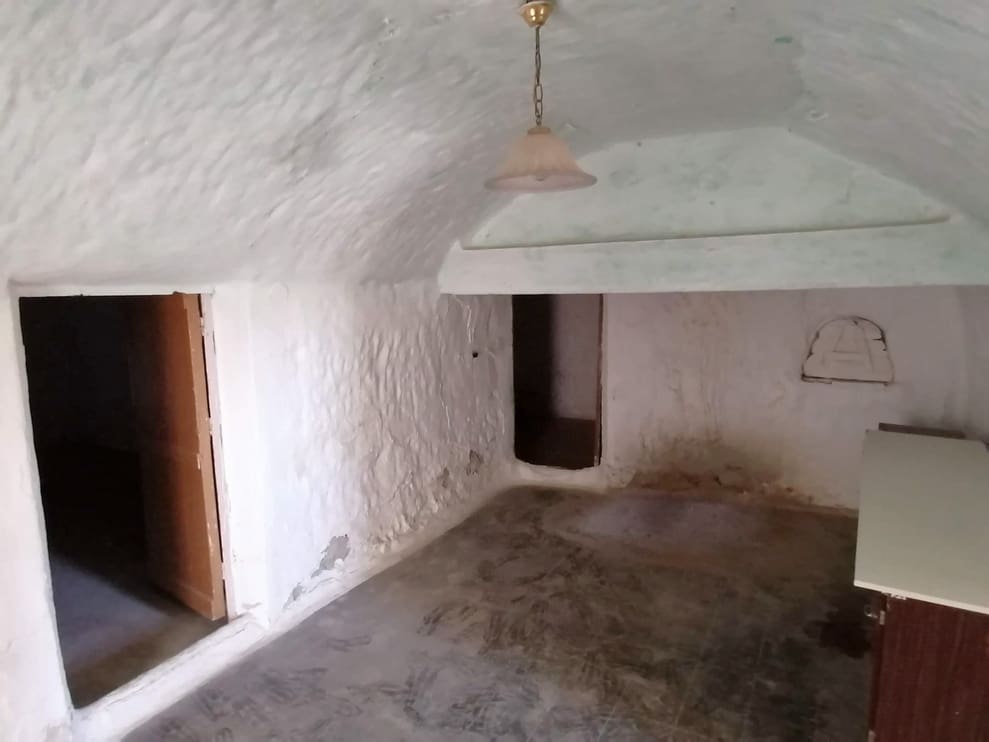 6 soverom Grottehus til salgs i Benamaurel - € 48 000 (Ref: 9293282)