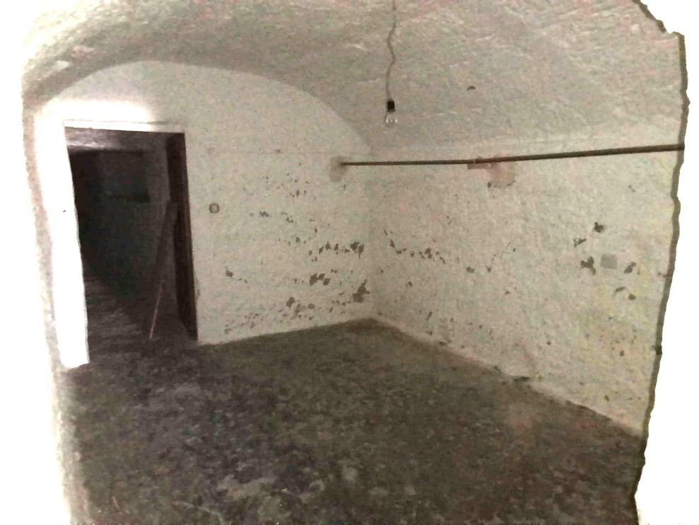 6 soverom Grottehus til salgs i Benamaurel - € 48 000 (Ref: 9293282)