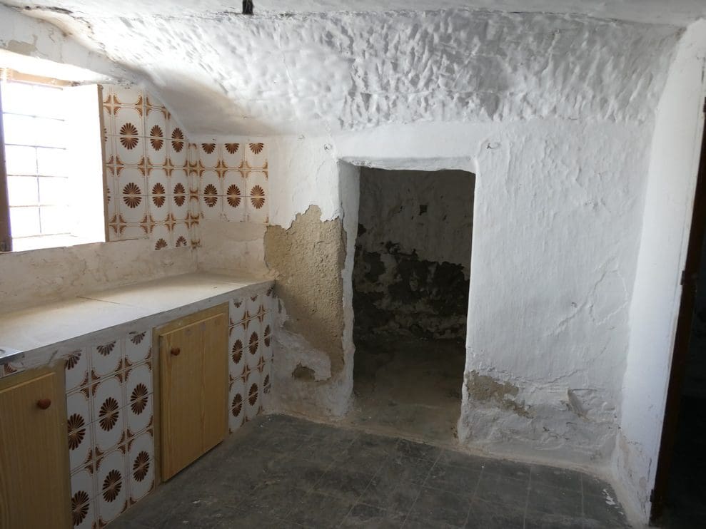 6 soverom Finca/Herregård til salgs i Benamaurel - € 48 000 (Ref: 9293282)