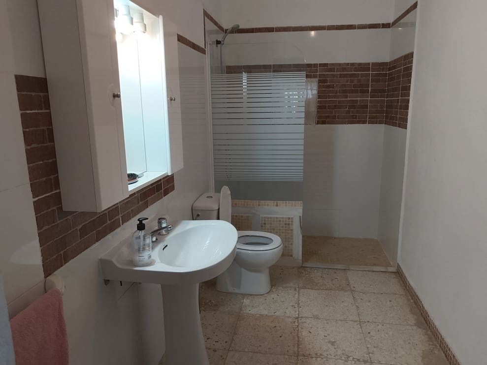 6 soveværelse Byhus til salg i Baza - € 265.000 (Ref: 9293283)