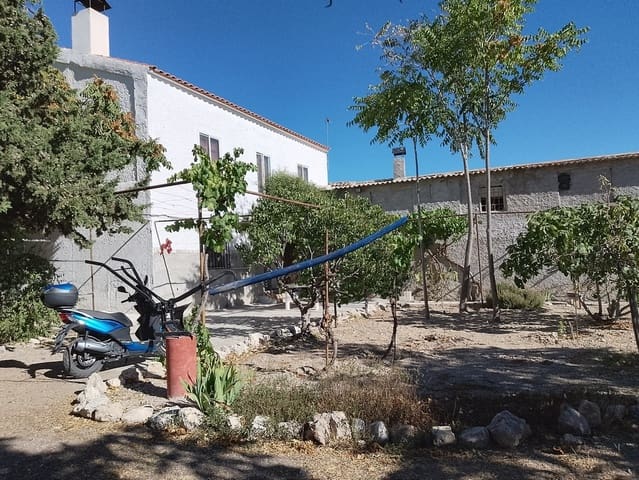 6 soveværelse Byhus til salg i Baza - € 265.000 (Ref: 9293283)