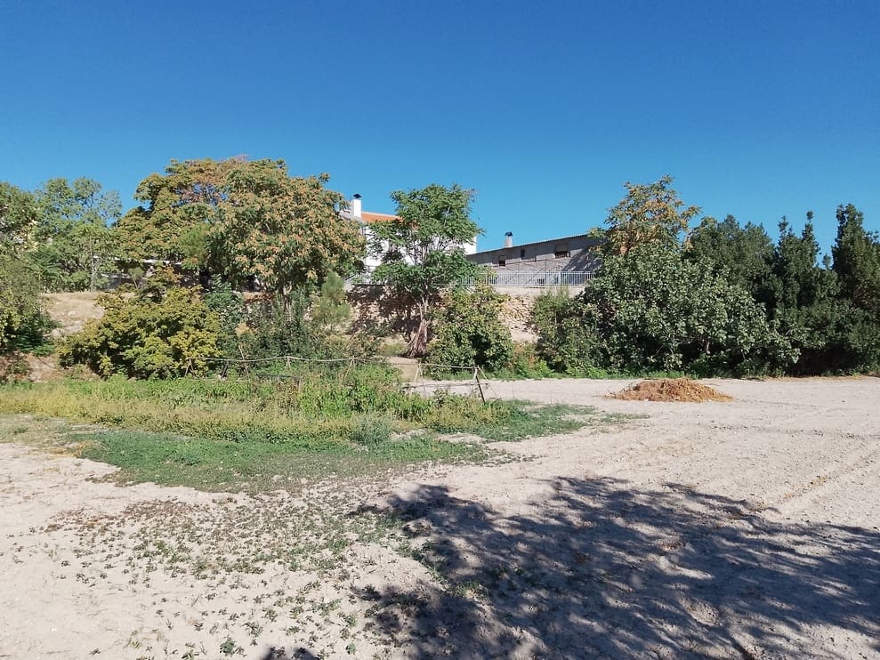 6 soveværelse Byhus til salg i Baza - € 265.000 (Ref: 9293283)