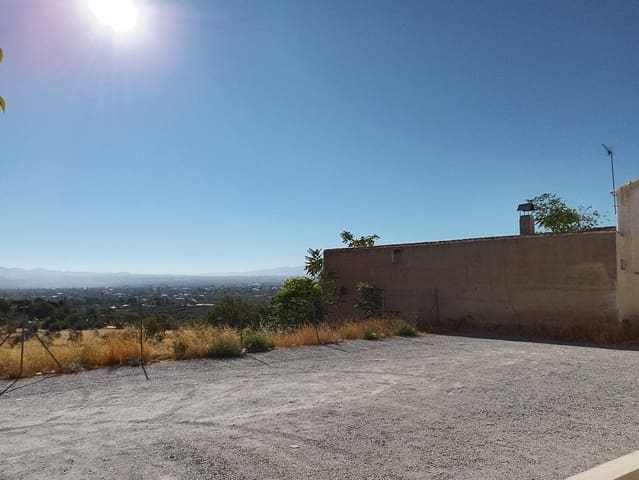 6 makuuhuone Omakotitalo myytävänä paikassa Baza - 265 000 € (Ref: 9293283)