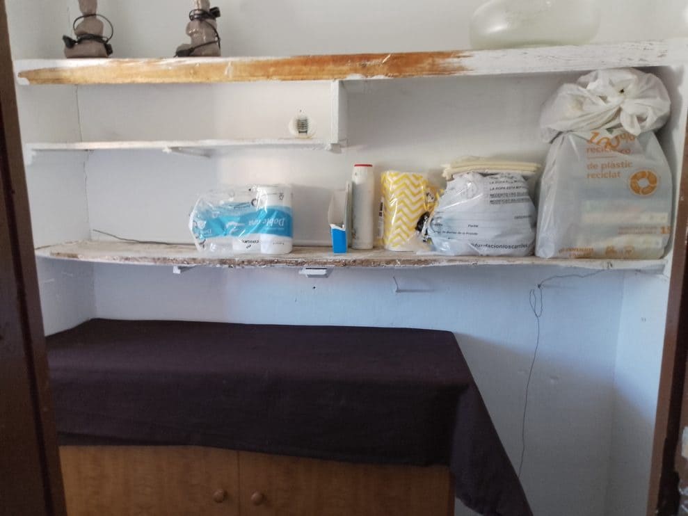 6 makuuhuone Omakotitalo myytävänä paikassa Baza - 265 000 € (Ref: 9293283)