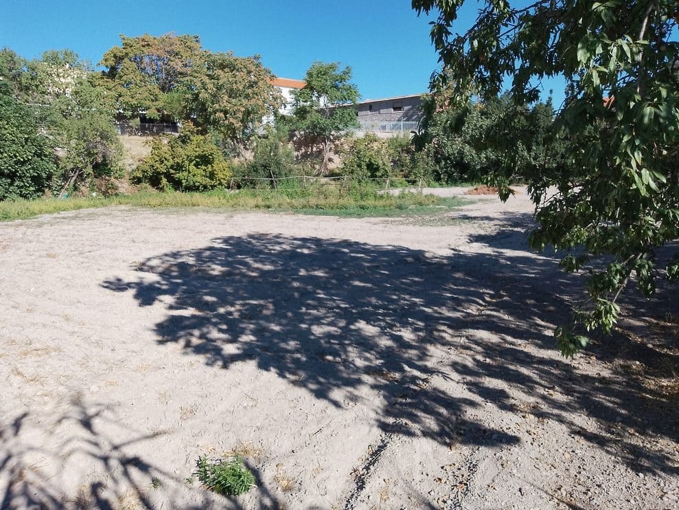 6 makuuhuone Omakotitalo myytävänä paikassa Baza - 265 000 € (Ref: 9293283)