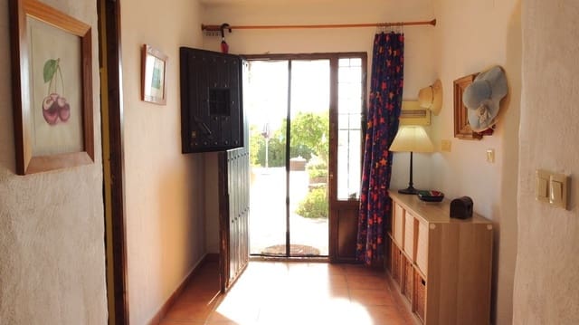 5 soveværelse Finca/Landehus til salg i Fontanar, Pozo Alcón med swimmingpool - € 165.000 (Ref: 9324440)