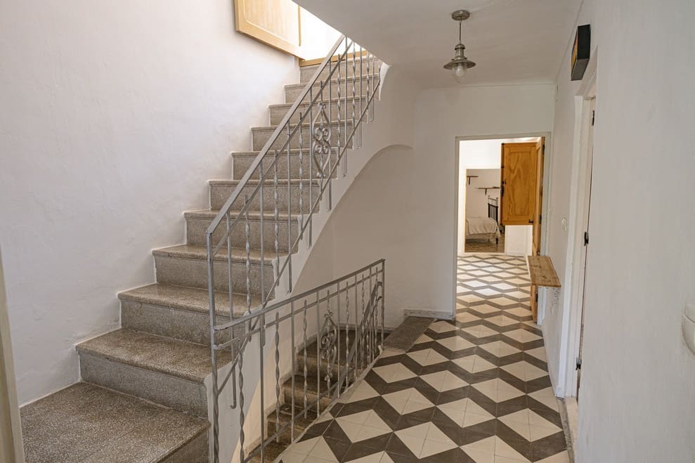 6 soveværelse Byhus til salg i Galera - € 95.000 (Ref: 9331008)