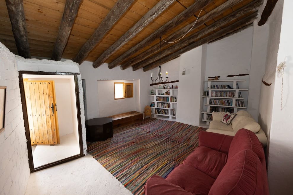 6 soveværelse Byhus til salg i Galera - € 95.000 (Ref: 9331008)