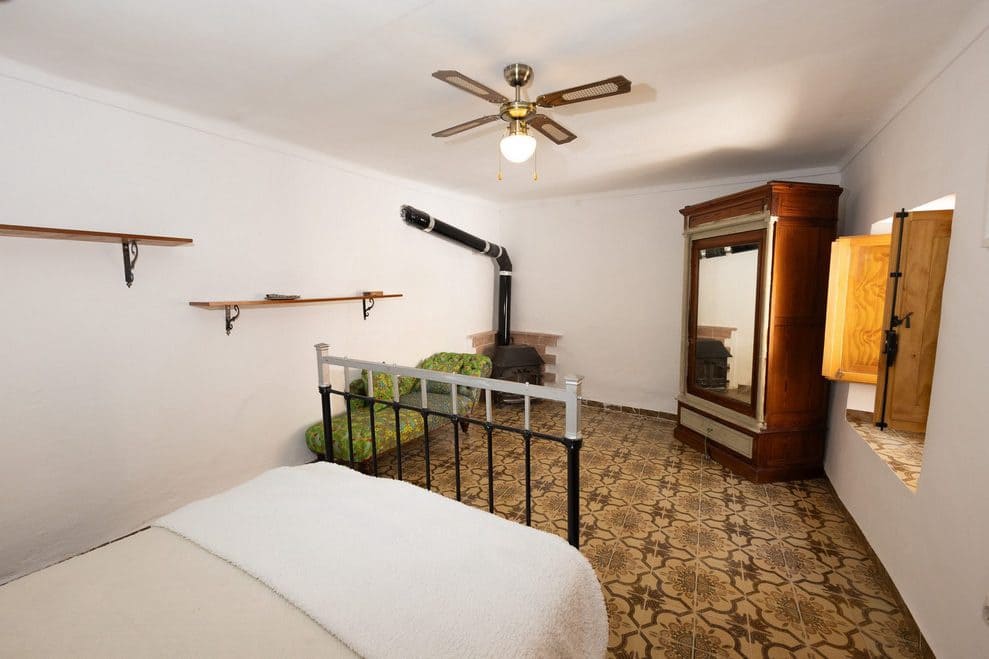 6 soverom Hus til salgs i Galera - € 95 000 (Ref: 9331008)