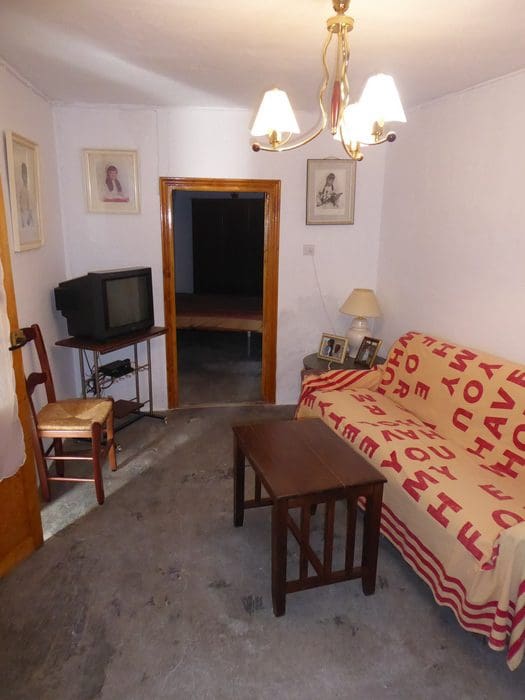 4 soveværelse Hulehus til salg i Benamaurel - € 66.000 (Ref: 9369116)