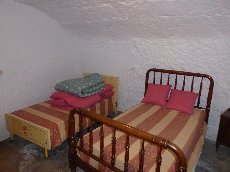 4 soveværelse Hulehus til salg i Benamaurel - € 66.000 (Ref: 9369116)