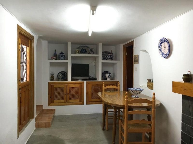 4 soveværelse Hulehus til salg i Benamaurel - € 66.000 (Ref: 9369116)