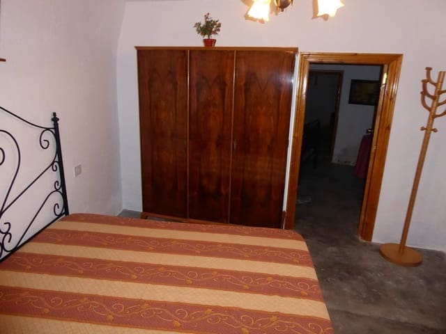 4 makuuhuone Luolatalo myytävänä paikassa Benamaurel - 66 000 € (Ref: 9369116)