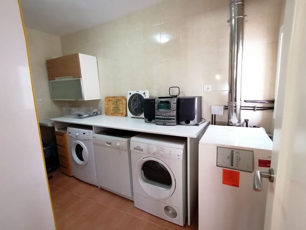 6 soveværelse Byhus til salg i Baza - € 315.000 (Ref: 9372263)