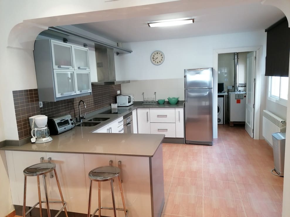 6 soveværelse Byhus til salg i Baza - € 315.000 (Ref: 9372263)