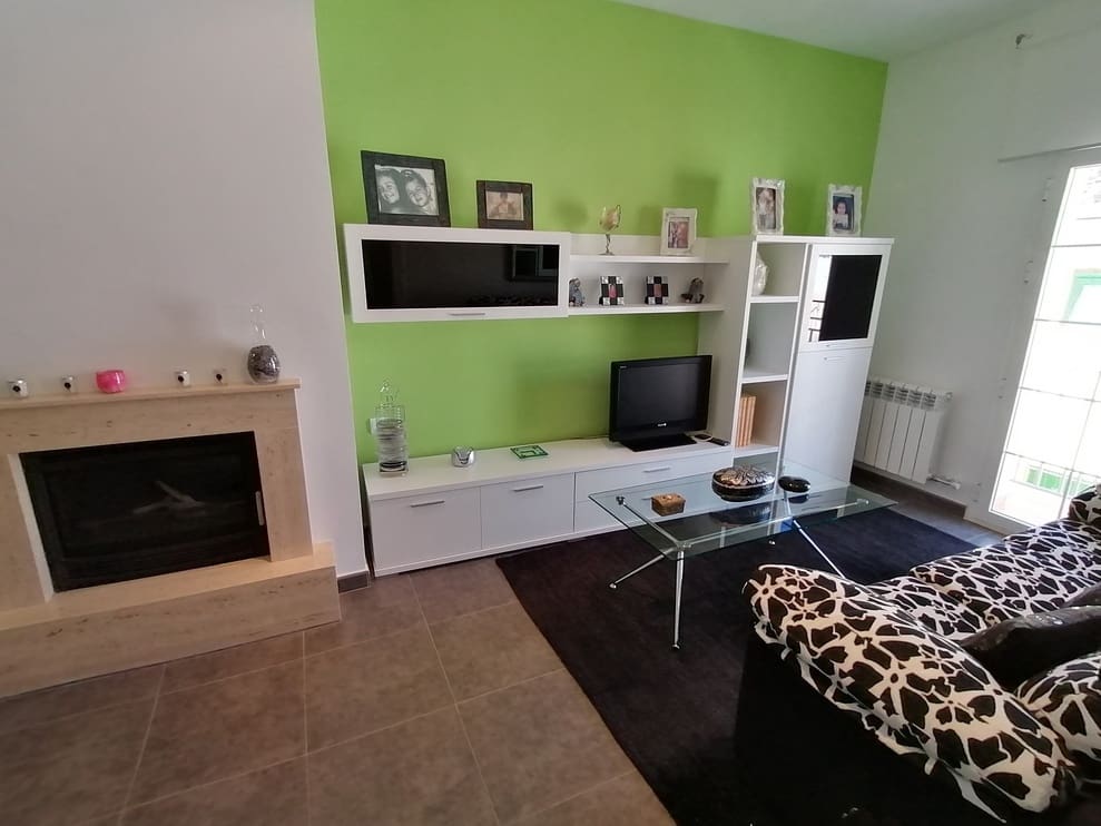 6 soveværelse Byhus til salg i Baza - € 315.000 (Ref: 9372263)