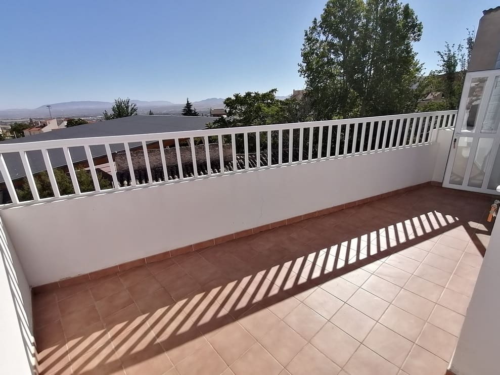 6 soveværelse Byhus til salg i Baza - € 315.000 (Ref: 9372263)