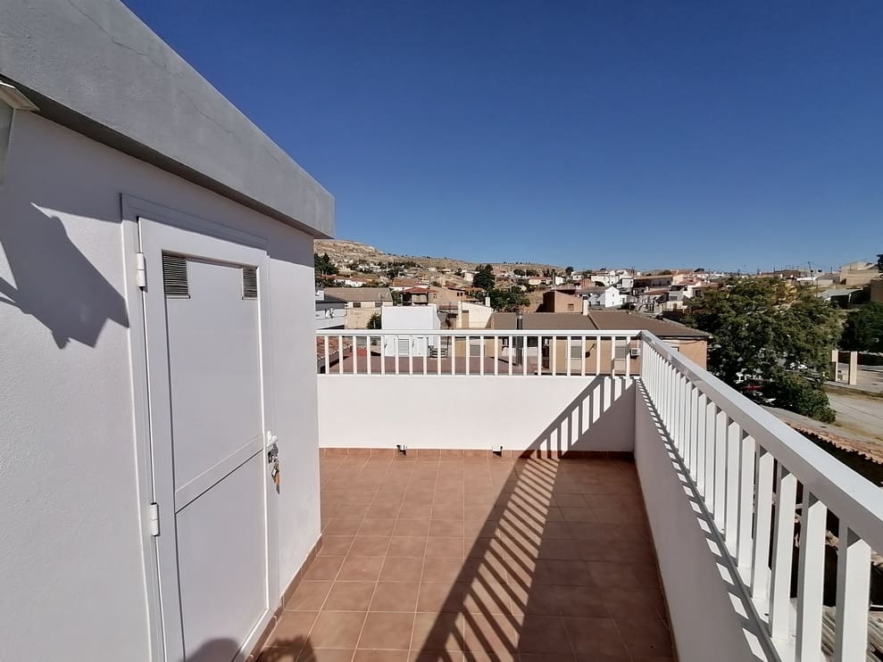 6 soveværelse Byhus til salg i Baza - € 315.000 (Ref: 9372263)