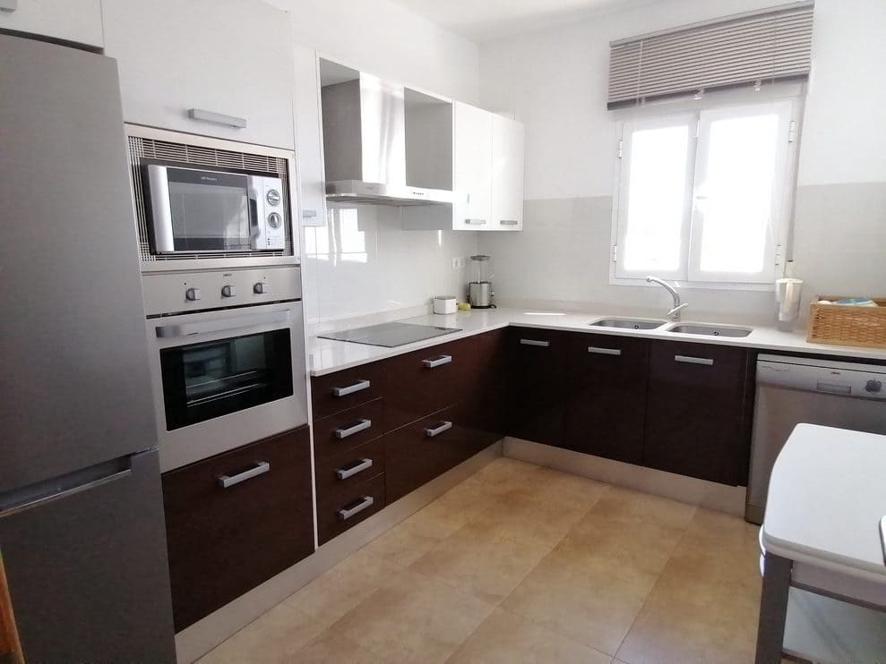 6 slaapkamer Huis te koop in Baza - € 315.000 (Ref: 9372263)