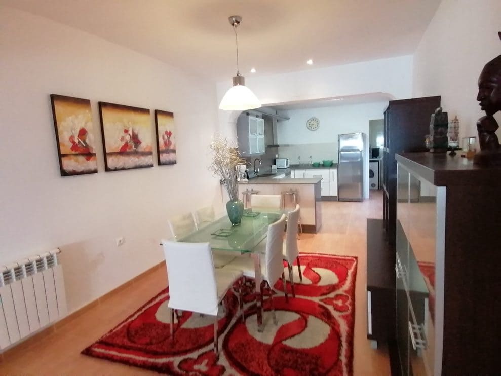 6 slaapkamer Huis te koop in Baza - € 315.000 (Ref: 9372263)