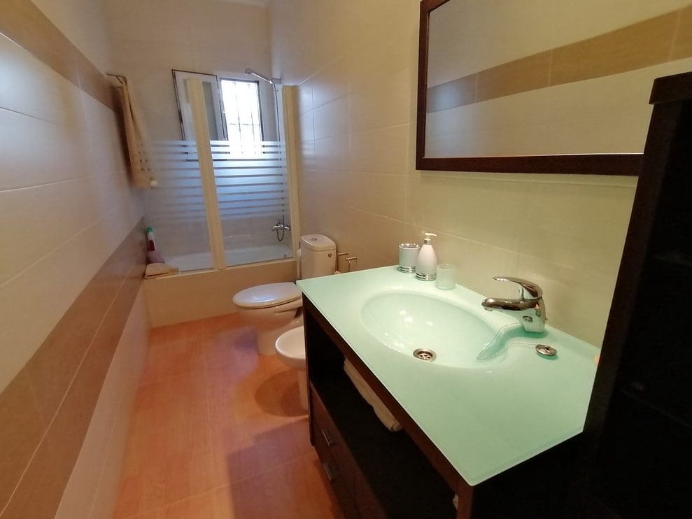 6 slaapkamer Huis te koop in Baza - € 315.000 (Ref: 9372263)