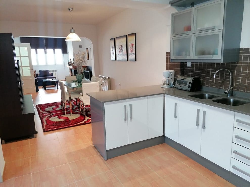 6 slaapkamer Huis te koop in Baza - € 315.000 (Ref: 9372263)