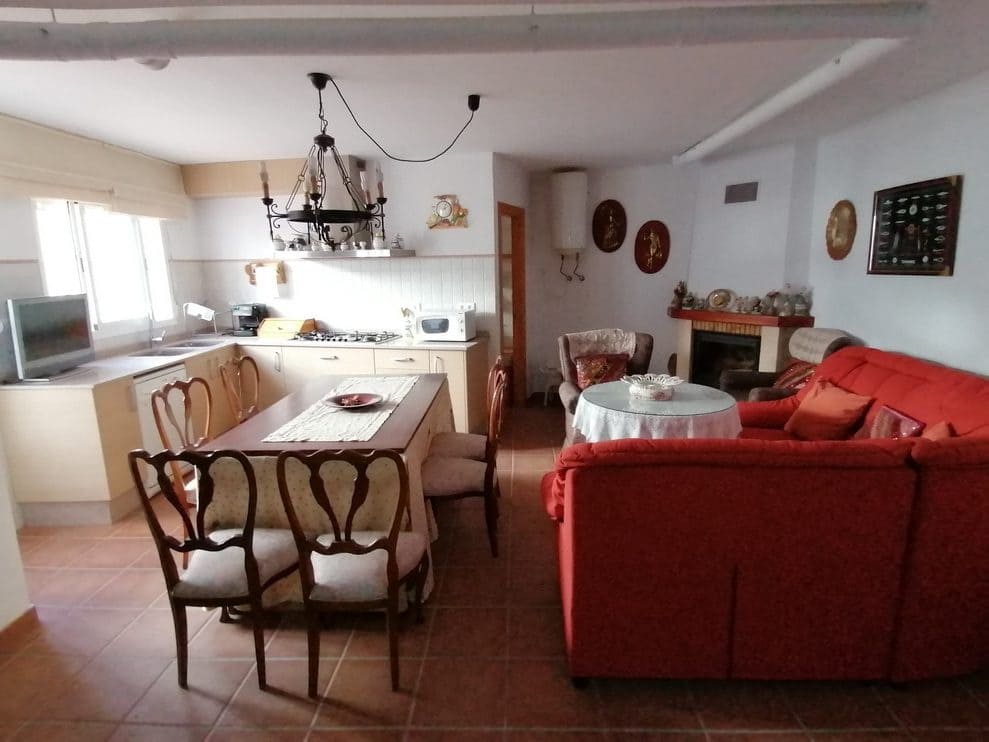 6 slaapkamer Huis te koop in Baza - € 315.000 (Ref: 9372263)