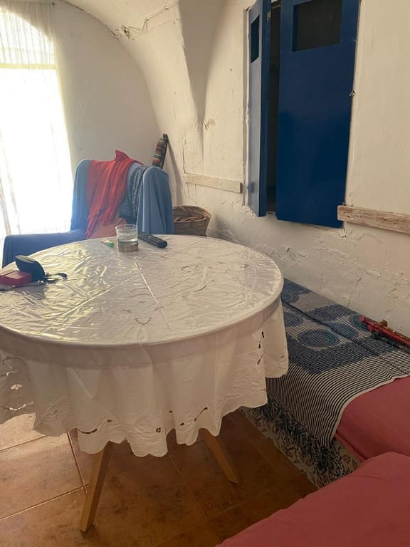 4 soveværelse Hulehus til salg i Cullar - € 55.000 (Ref: 9382002)