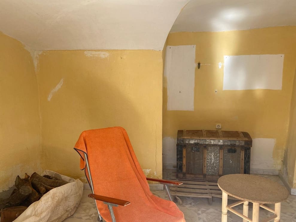 4 soveværelse Hulehus til salg i Cullar - € 55.000 (Ref: 9382002)