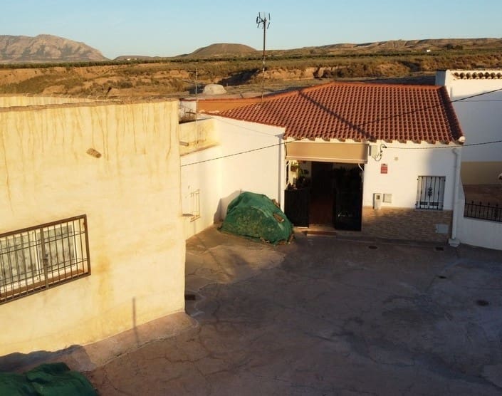 3 chambre Maison Troglodyte à vendre à Bacor - 68 000 € (Ref: 9384910)