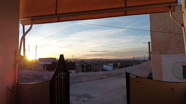 3 chambre Maison Troglodyte à vendre à Bacor, Guadix - 68 000 € (Ref: 9384910)