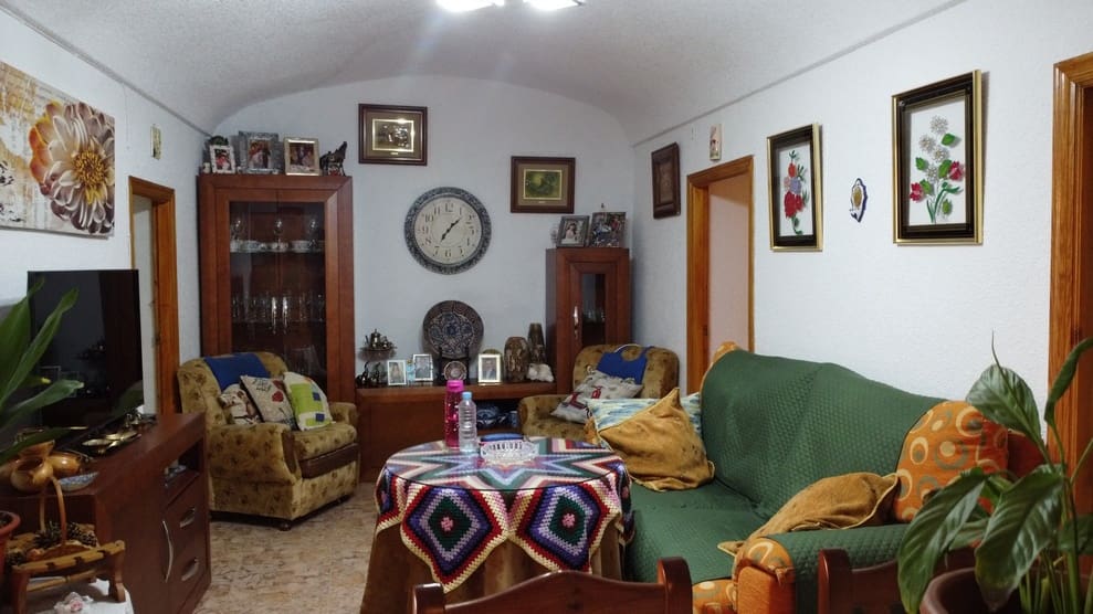 3 chambre Maison Troglodyte à vendre à Bacor - 68 000 € (Ref: 9384910)