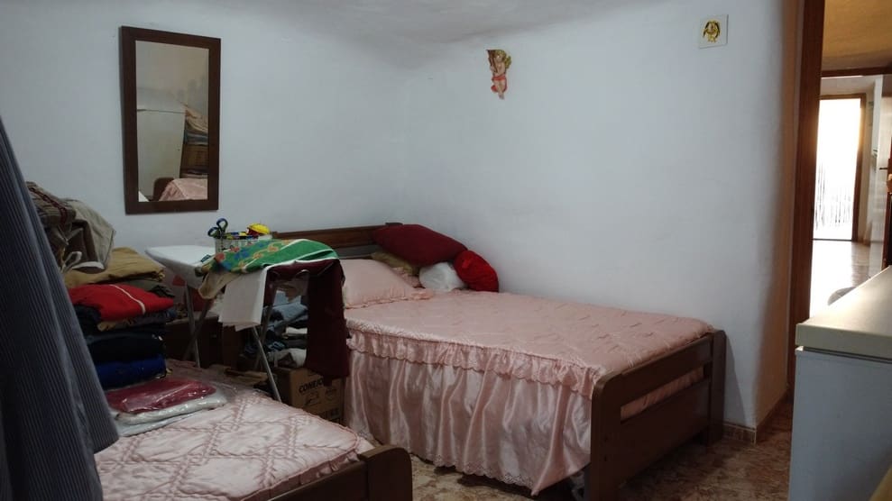 3 chambre Maison Troglodyte à vendre à Bacor - 68 000 € (Ref: 9384910)