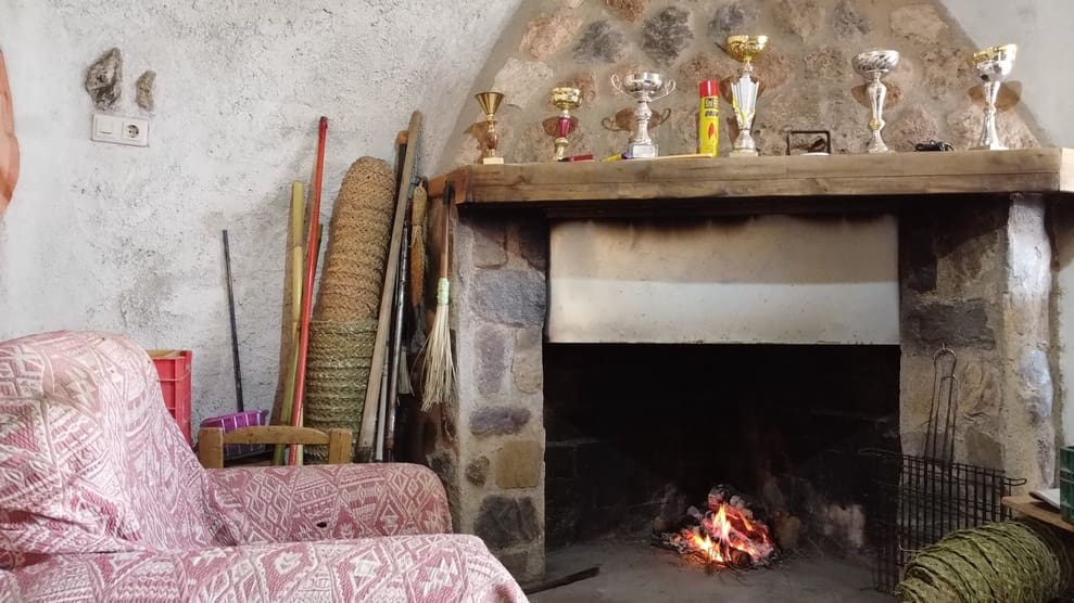 3 chambre Maison Troglodyte à vendre à Bacor - 68 000 € (Ref: 9384910)