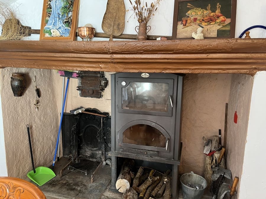 3 bedroom Cave House for sale in Carramaiza - € 105,000 (Ref: 9396833)