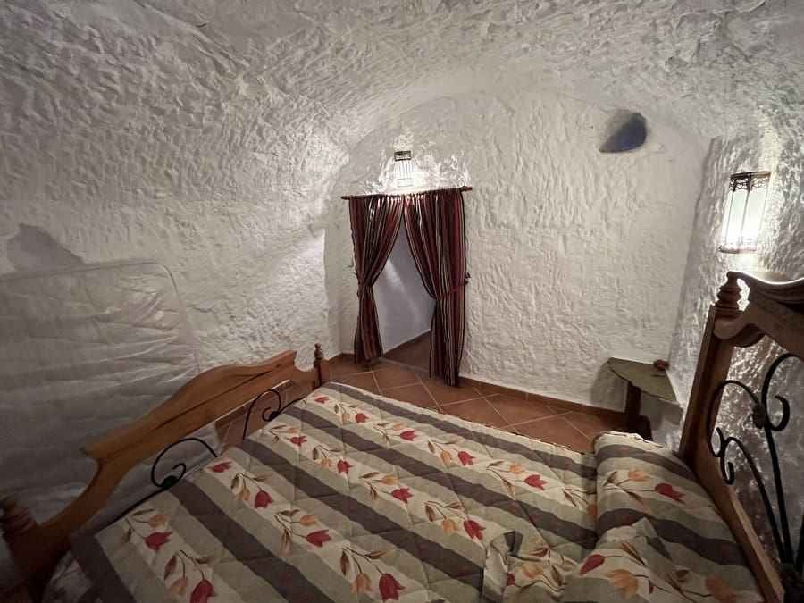 3 bedroom Cave House for sale in Carramaiza - € 105,000 (Ref: 9396833)