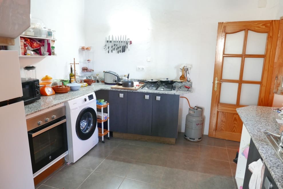 2 soveværelse Hulehus til salg i Baza - € 38.000 (Ref: 9400260)